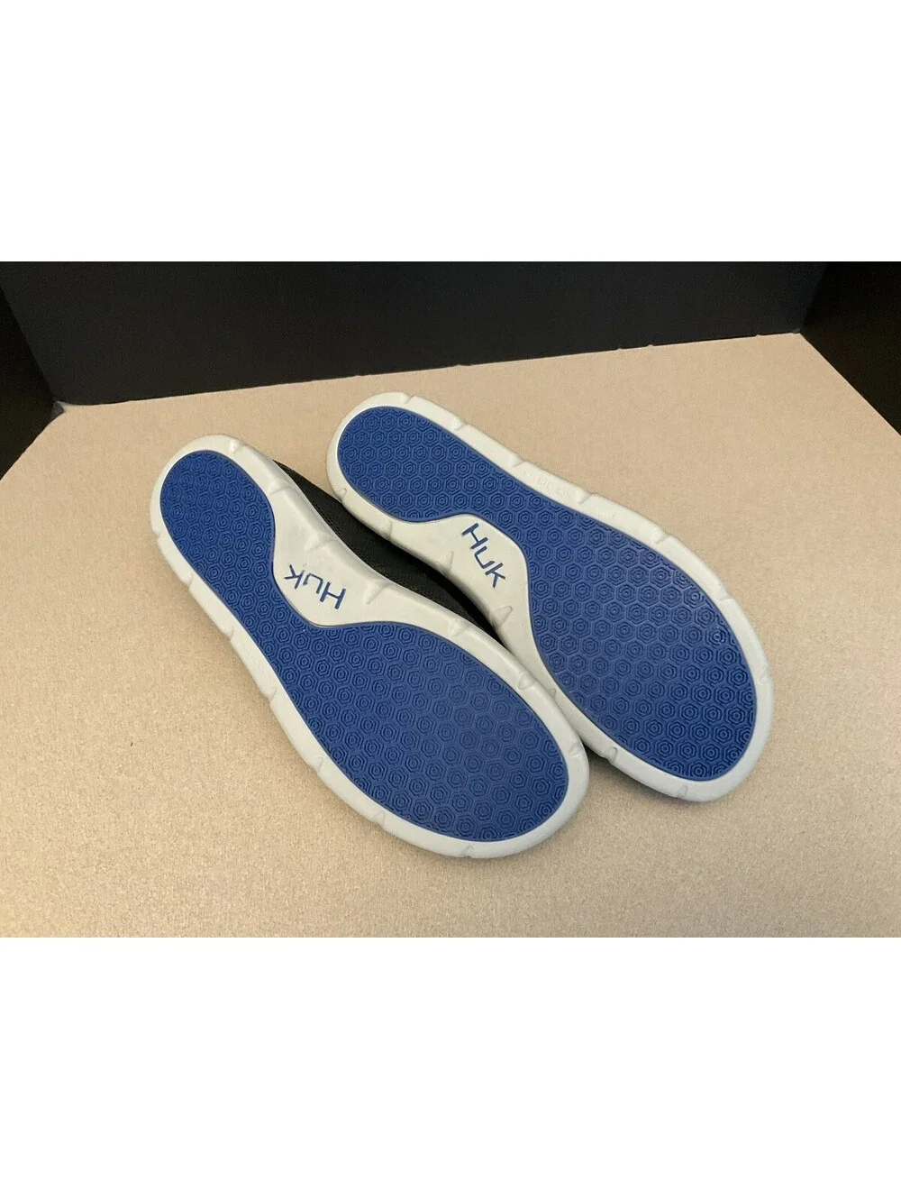 New! Mens HUK Performance Brewster Grey Slip On Causal Shoes. Size 9. Nice!!!
